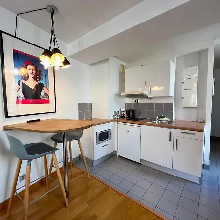 Charmant Studio Dans Un Immeuble 5 * פריז